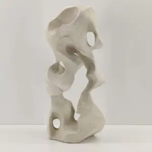 Escultura abstracta orgánica blanca para interiorismo profesional